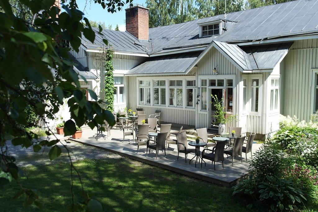 Bed and breakfast Varjola Center Laukaa