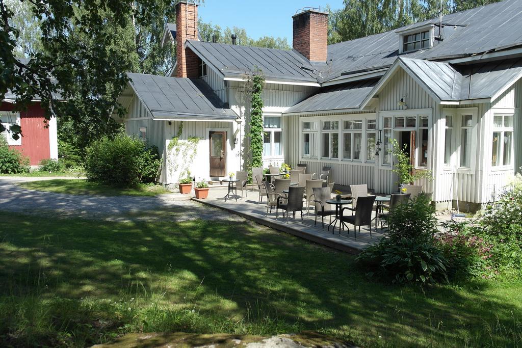 Bed & Breakfast Varjola Center