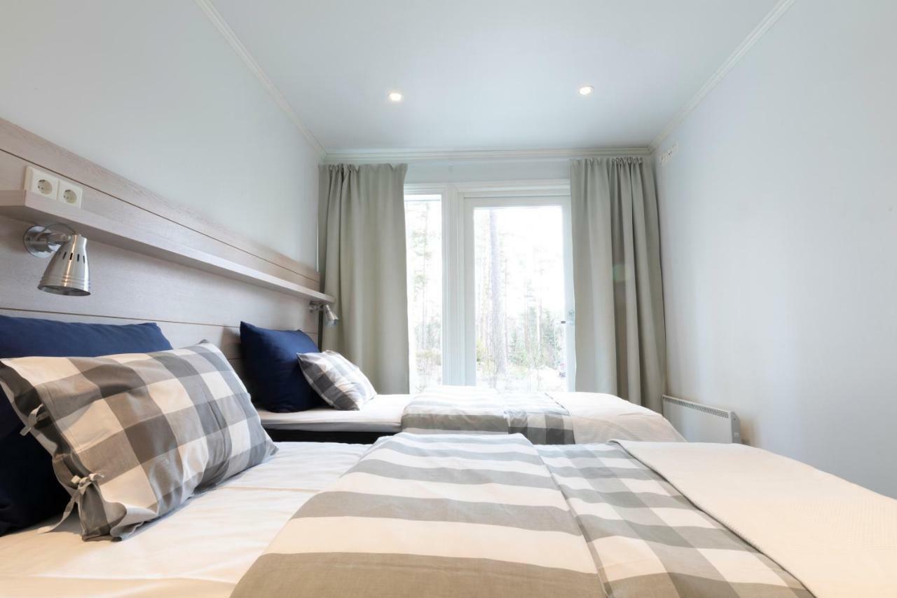 Bed and breakfast Varjola Center
