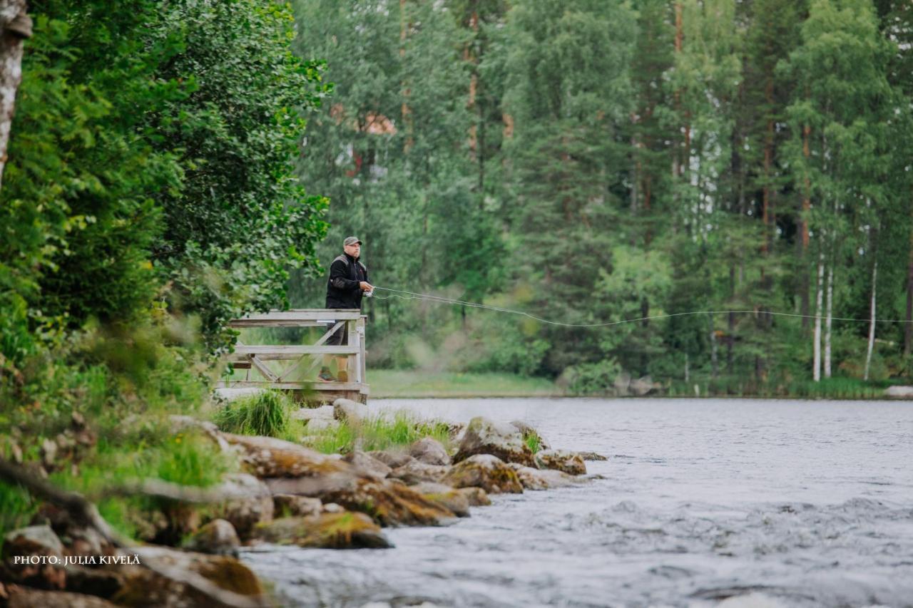 Varjola Center Bed and breakfast Laukaa